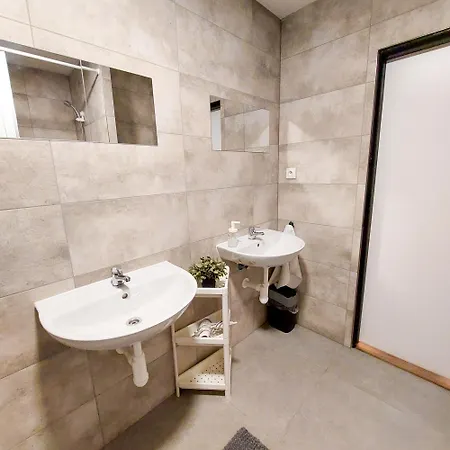Small D5 Kwatera prywatna Praga